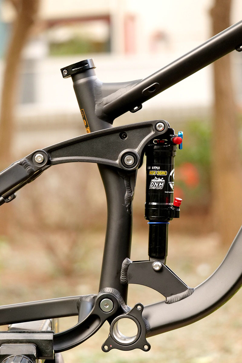 Full Suspension Bicycle Frame, - Mountain Biking Track 评论和价格